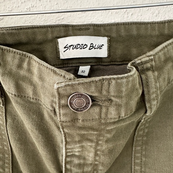 Studio Blue Sophia Relaxed Utility Pocket Pant - Picture 3 of 6